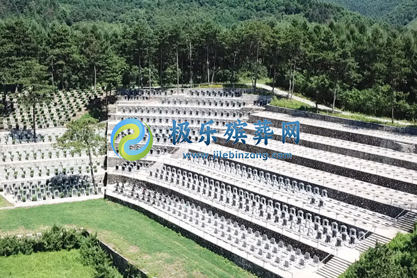 济南公墓立碑与卧碑的优劣对比与选择建议! 济南公墓立碑与卧碑的优劣对比与选择建议!